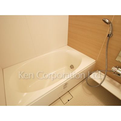 バス・シャワールーム　同タイプ5階のお部屋を撮影。仕様が異なることがあります。