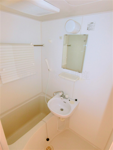 バス・シャワールーム　浴室乾燥機の風呂