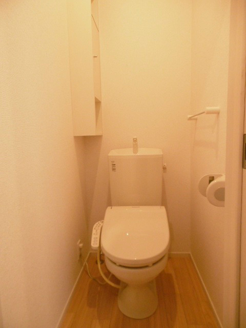 トイレ　ウォシュレット付き