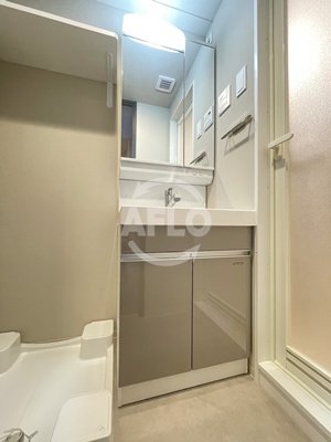 洗面設備　リヴェント難波ウエスト　独立洗面台