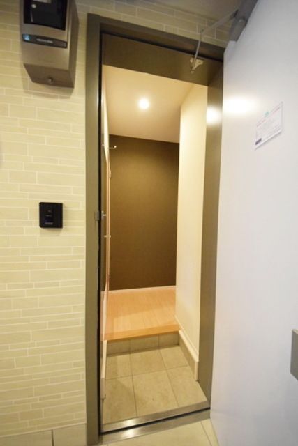 玄関　※別部屋参考写真