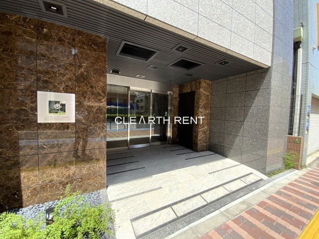 エントランス　重厚感あるエントランス