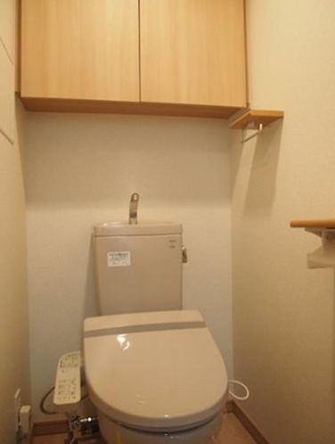 トイレ　※同仕様写真含む