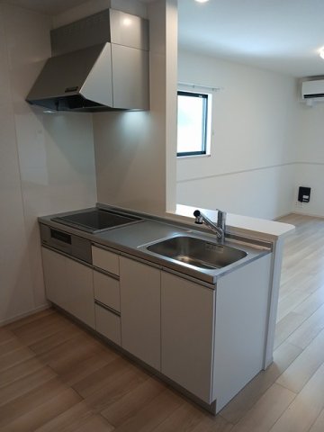 キッチン　コンパクトなキッチンで掃除もラクラク