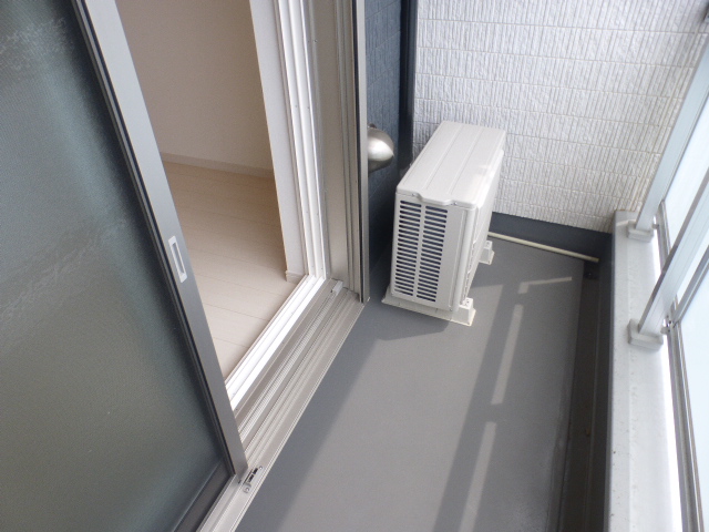 バルコニー　南西向、陽当たり良好