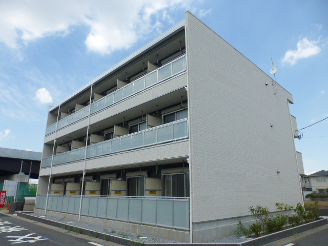 建物外観　鉄骨造マンション