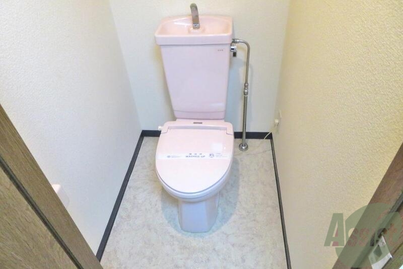 トイレ　バス・トイレ別になってるので清潔に使うことができますね。