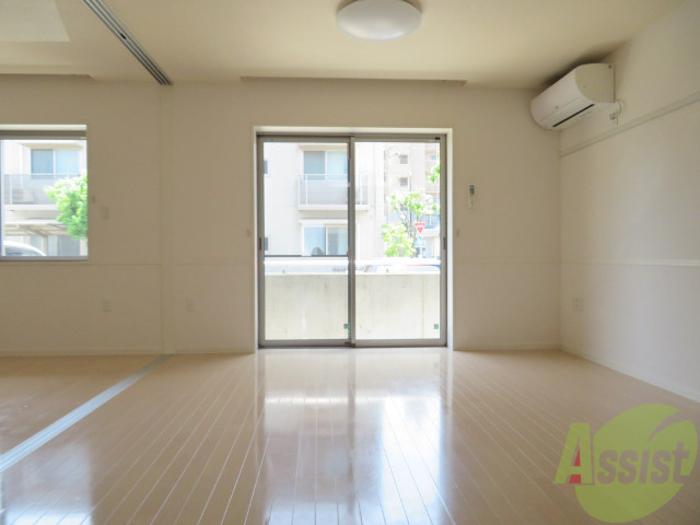 居室・リビング　広くてキレイなＬＤＫが広がっていて、充実した生活が送れそう。