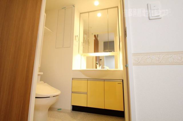 洗面設備　洗面脱衣スペースです。