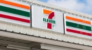 コンビニ　セブンイレブン江東冬木店（コンビニ）まで198m