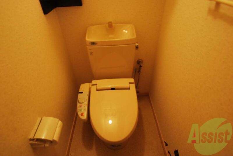 トイレ　ウォシュレット付き