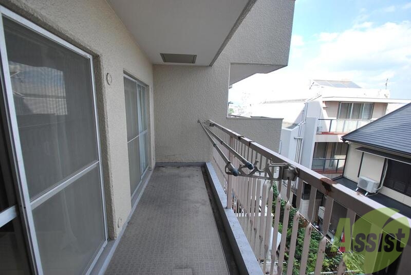 バルコニー　広いバルコニー