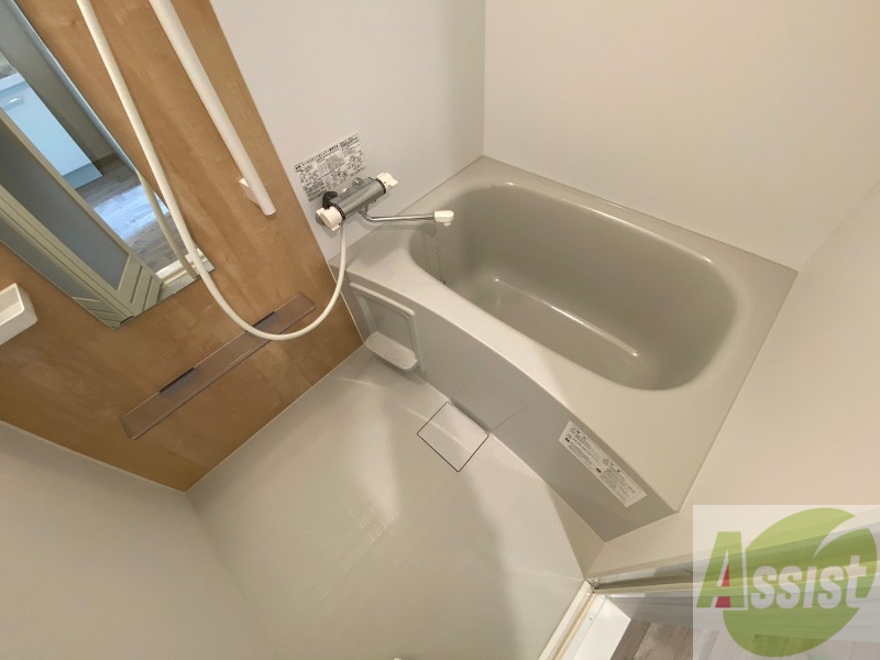 バス・シャワールーム　お風呂になります。一日の疲れを癒してくださいね。