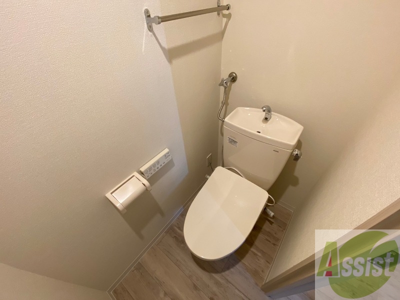 トイレ　トイレです。ウォシュレット付を探している方、おすすめです。