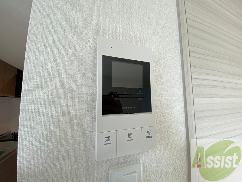 セキュリティ　ＴＶモニター付インターホンです。来客者の顔が見えるので安心！