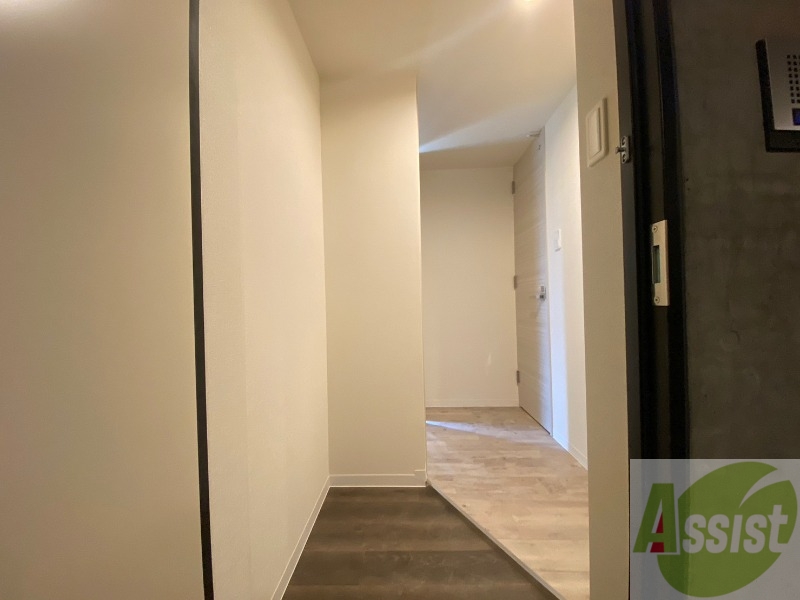 玄関　玄関の様子です。明るい印象ですね。気分もあがりそう。