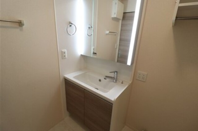 洗面設備　洗髪洗面化粧台