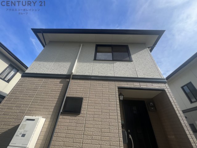 建物外観　駐車場２台付き！