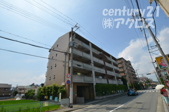 建物外観　オートロック付きでセキュリティ安心♪