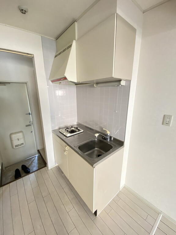キッチン　※退去予定の為、別部屋参考写真。