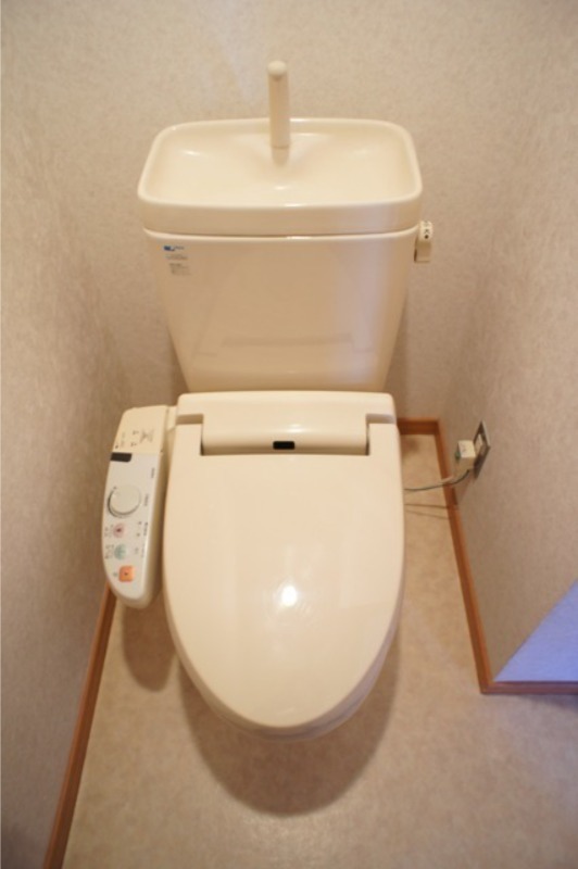 トイレ　図面と現状に相違がある場合には現状を優先