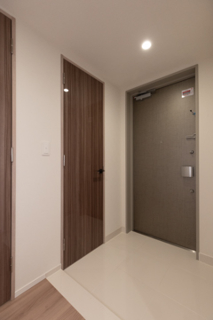 玄関　※写真は同タイプ住戸です。