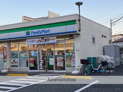 コンビニ　ファミリーマート平和台環八通り店（コンビニ）まで63m