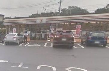 コンビニ　セブンイレブン鎌倉常盤店（コンビニ）まで147m