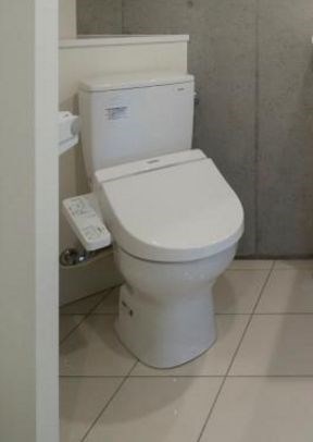 トイレ　弊社は全物件が仲介手数料半月分でご紹介可能です。