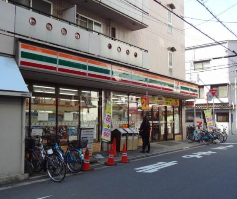 コンビニ　セブンイレブン大阪日本橋1丁目店（コンビニ）まで117m