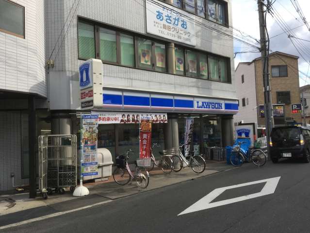 コンビニ　ローソン（コンビニ）まで894m