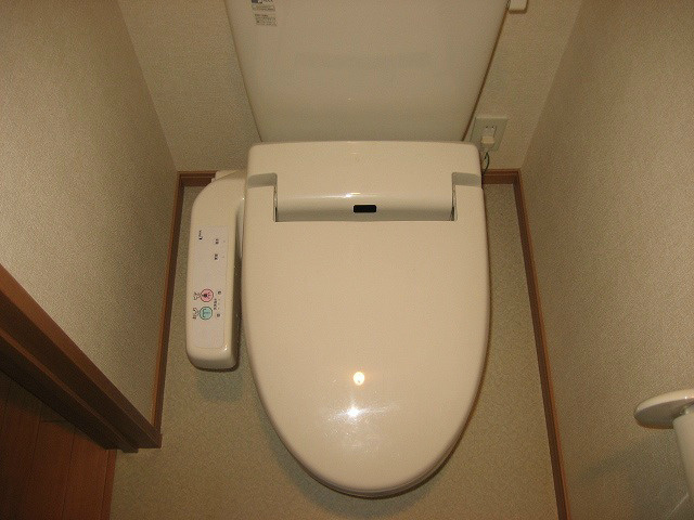 トイレ　画像は501号室です（参考）