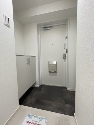 玄関　※参考写真