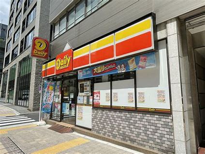 コンビニ　デイリーヤマザキ 日本橋堀留町店（コンビニ）まで186m