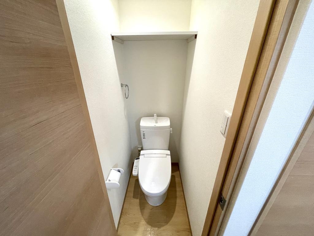 トイレ　ウォシュレット付きです！