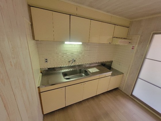 キッチン　※別部屋の写真です