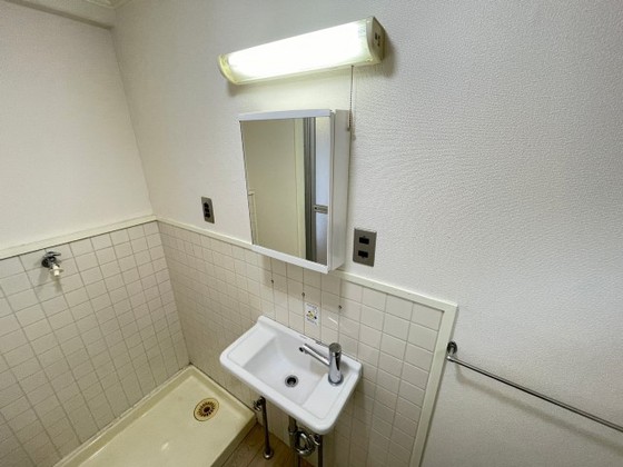 洗面設備　※別部屋の写真です
