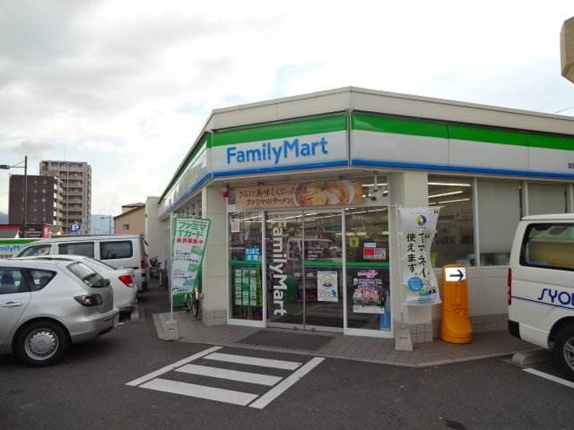 コンビニ　ファミリーマート段原日出町店（コンビニ）まで393m