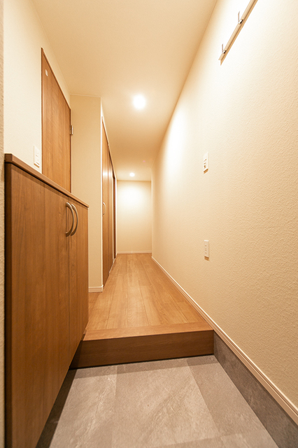 玄関　※写真は同タイプ住戸です。