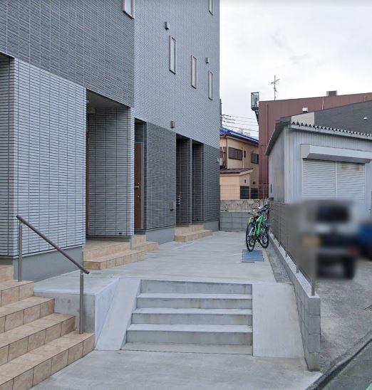 エントランス　お洒落な建物デザイン♪