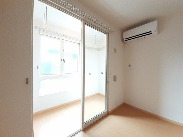 バルコニー　こちらサンルームになります