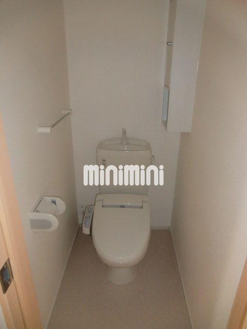 トイレ　シャワー付きトイレです