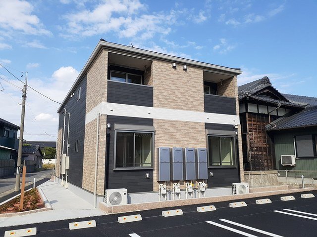 建物外観　落ち着いた雰囲気の外観です