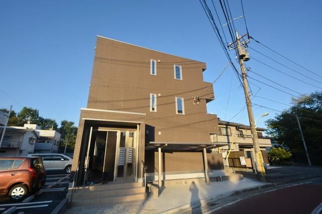 建物外観　☆安心なオートロック物件☆