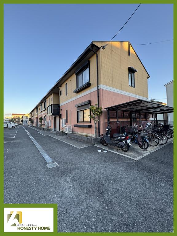建物外観　ゆとりある敷地です