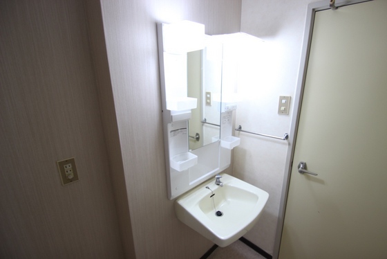 洗面設備　※別号室のお部屋です。