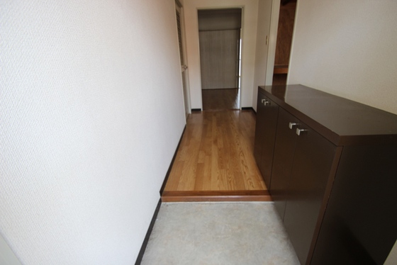 玄関　※別号室のお部屋です。