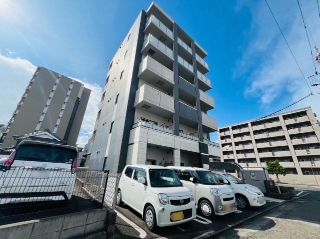 エントランス　外観写真（昼）