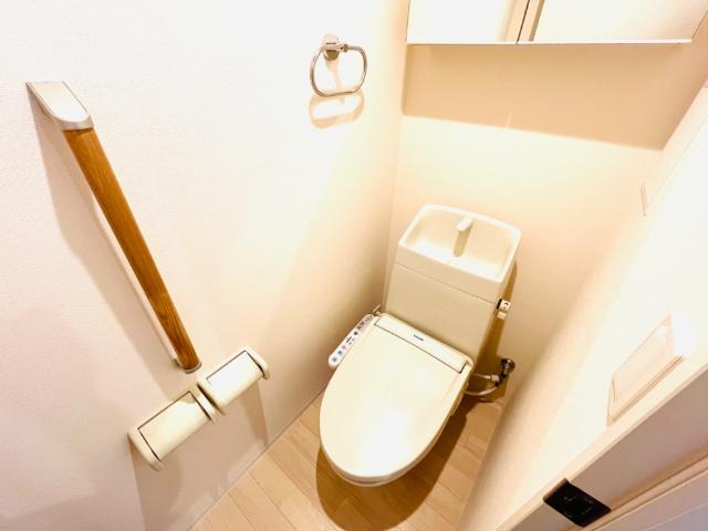 トイレ　シャワー付トイレ