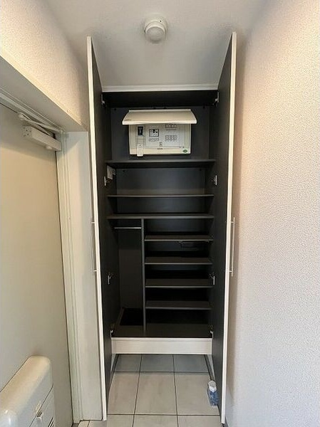 玄関　シューズボックス
